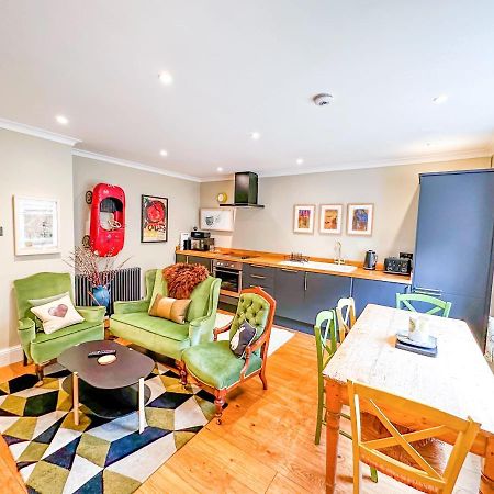 Unique 2 Bed In The Heart Of Bath With Parking Apartment Exterior photo
