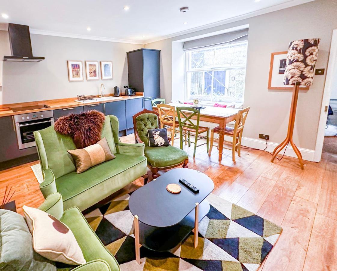 Unique 2 Bed In The Heart Of Bath With Parking Apartment Exterior photo