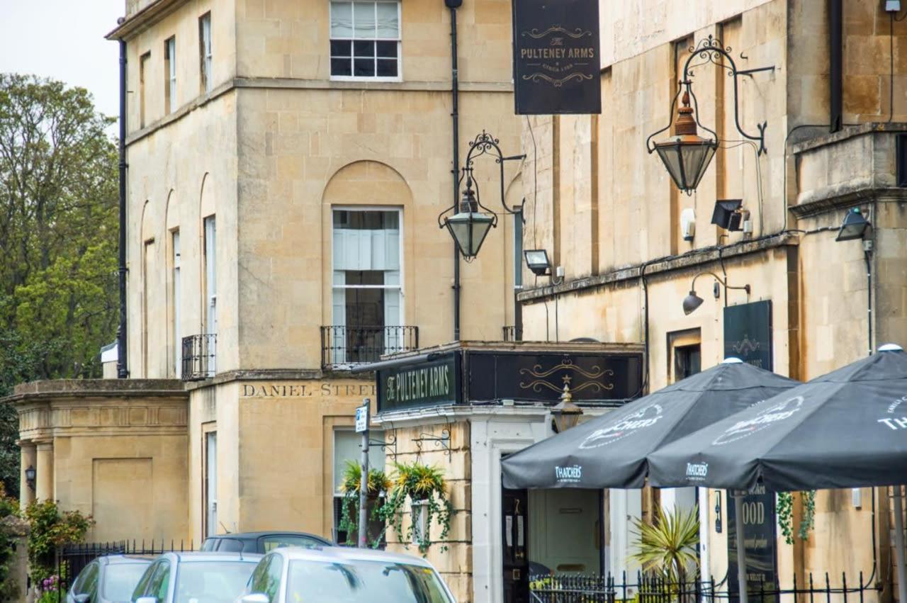 Unique 2 Bed In The Heart Of Bath With Parking Apartment Exterior photo